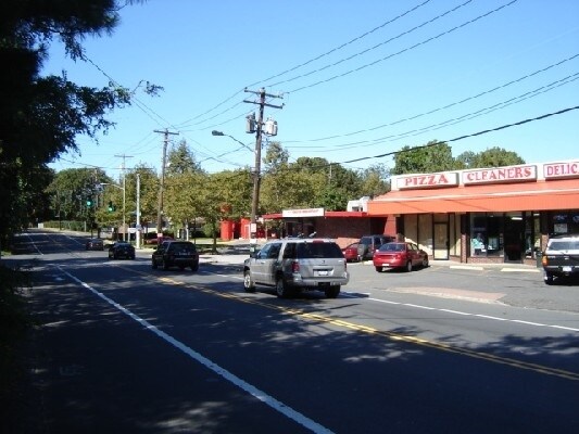 More Photos Of 623-629 E Main St, Kings Park Storefront For Sale