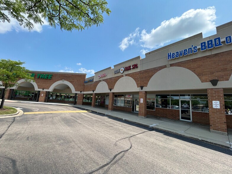 More Photos Of 1-45 Huntington Ln, Wheeling Unknown For Lease