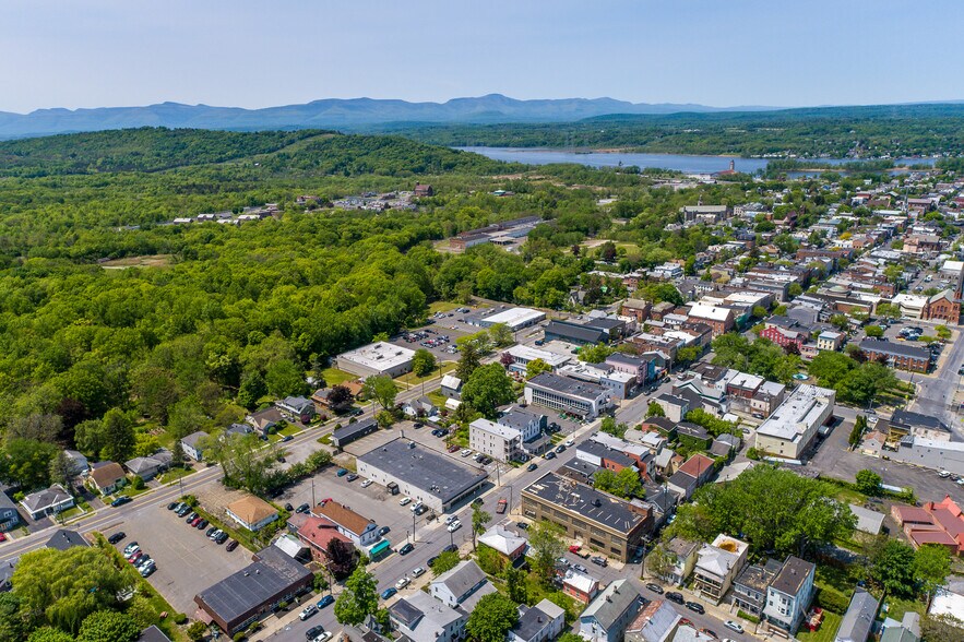 More Photos Of 747 Warren St, Hudson Medical For Sale