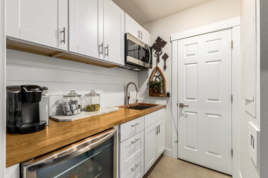 More Photos Of 13033 N Verde River Dr, Fountain Hills Freestanding For Sale