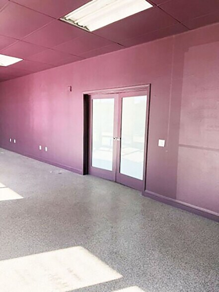 More Photos Of 77980 Wildcat Dr, Palm Desert Warehouse For Lease