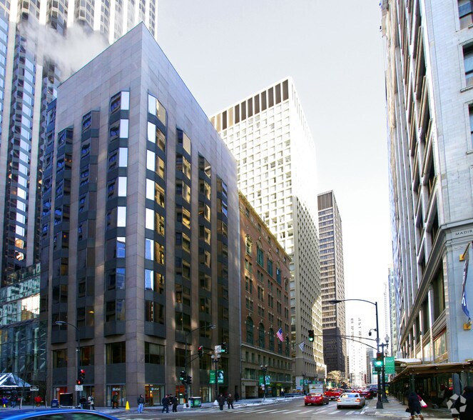 More Photos Of 10 N Dearborn St, Chicago Office For Lease