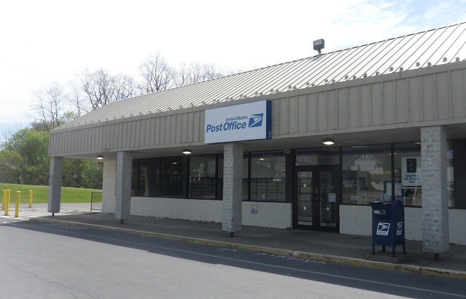 More Photos Of 13119 Broadway Ave, Alden Unknown For Lease