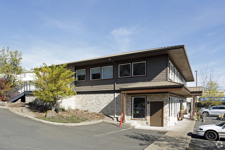 More Photos Of 1607 Beavercreek Rd, Oregon City Office For Lease