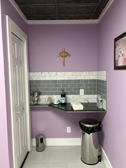 More Photos Of 4474 Middle Country Rd, Calverton Medical For Lease