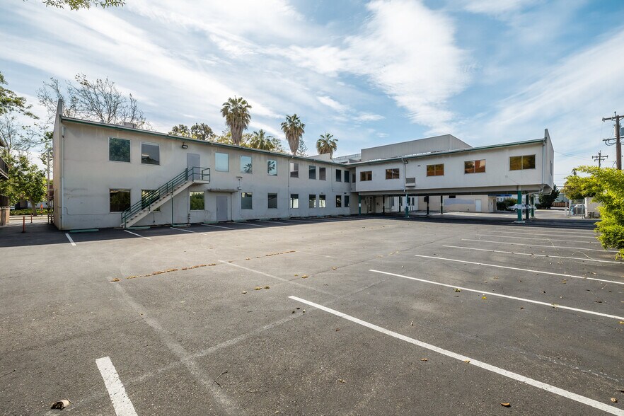 More Photos Of 480 N 1st St, San Jose Office For Sale