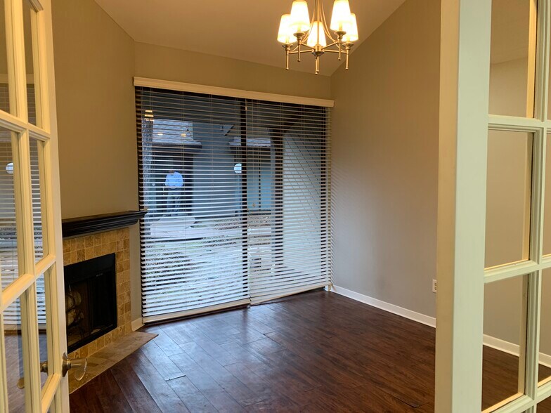 More Photos Of 14339 Torrey Chase Blvd, Houston Office For Sale