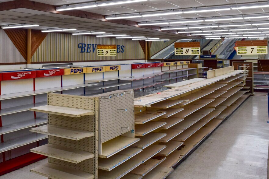 More Photos Of 202 Doctor Donnie H Jones Jr Blvd W, Princeton Supermarket For Lease