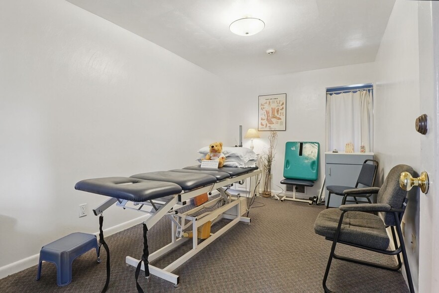 More Photos Of 507 Pittsburgh St, Springdale Rehabilitation Center For Sale