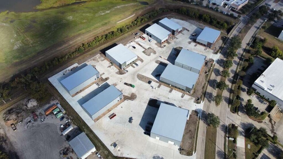 More Photos Of 13620 S Gessner Rd, Missouri City Warehouse For Lease