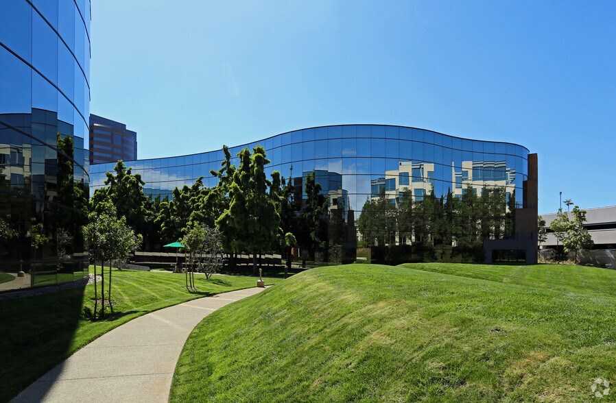 More Photos Of 4510 Executive Dr, San Diego Medical For Lease