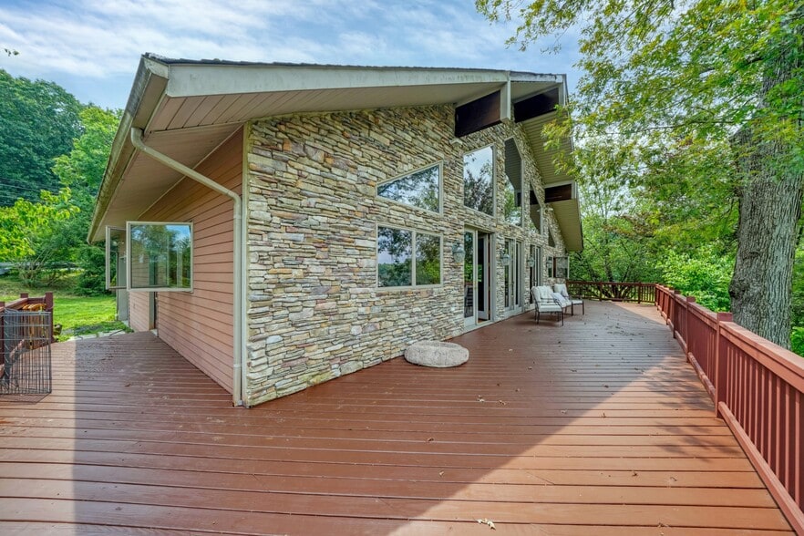 More Photos Of 80 US Highway 206, Chester Horse Stables For Sale