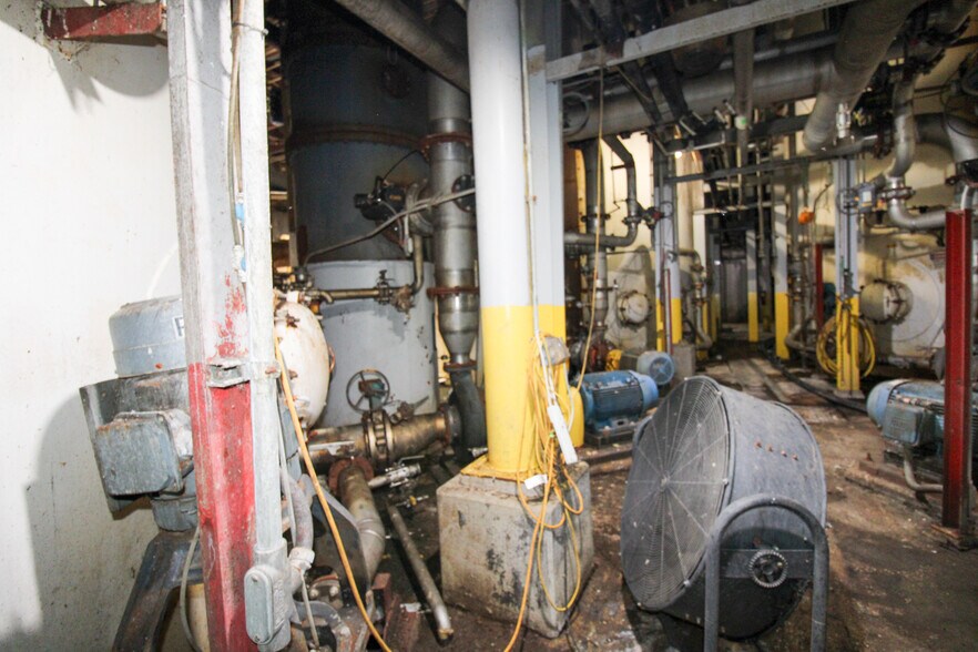 More Photos Of 6059 159th St, Galva Food Processing For Sale