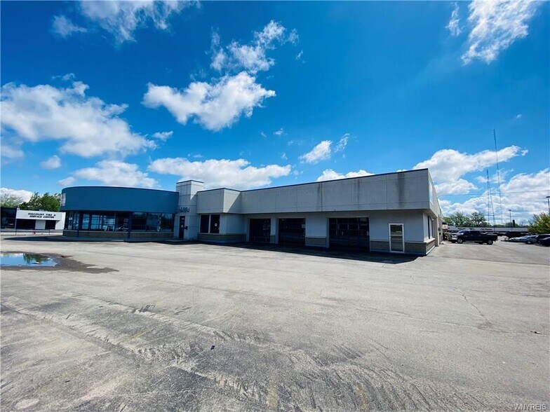 More Photos Of 1212 Abbott Rd, Buffalo Auto Dealership For Lease