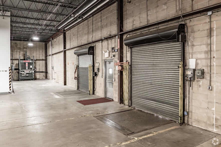 More Photos Of 500 Corporate Dr, Mahwah Light Manufacturing For Sale