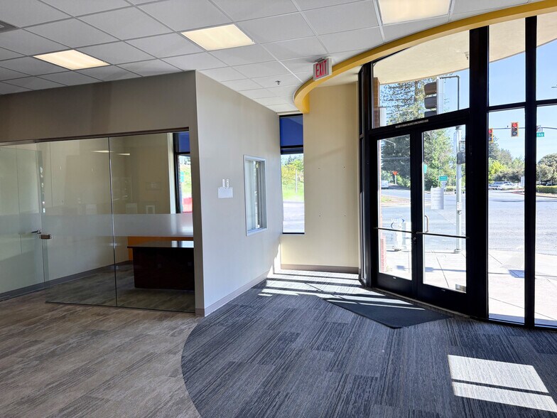 More Photos Of 201 3rd St, Santa Rosa Freestanding For Lease
