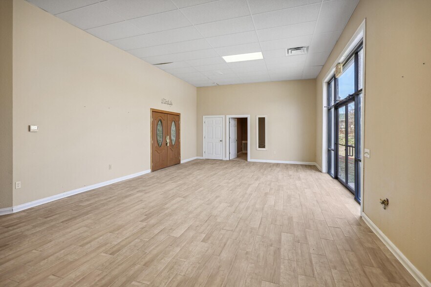 More Photos Of 13651 S 690 Rd, Wyandotte Specialty For Sale