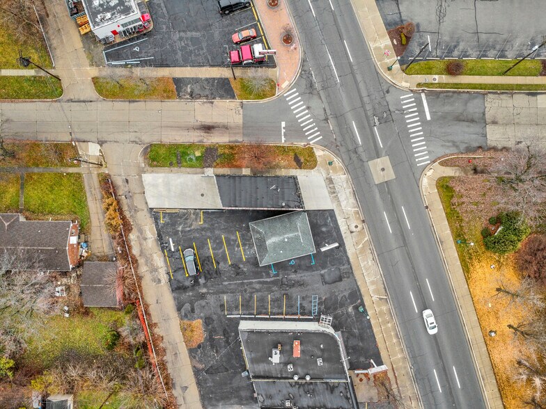 More Photos Of 35812 W Michigan Ave, Wayne Carwash For Lease