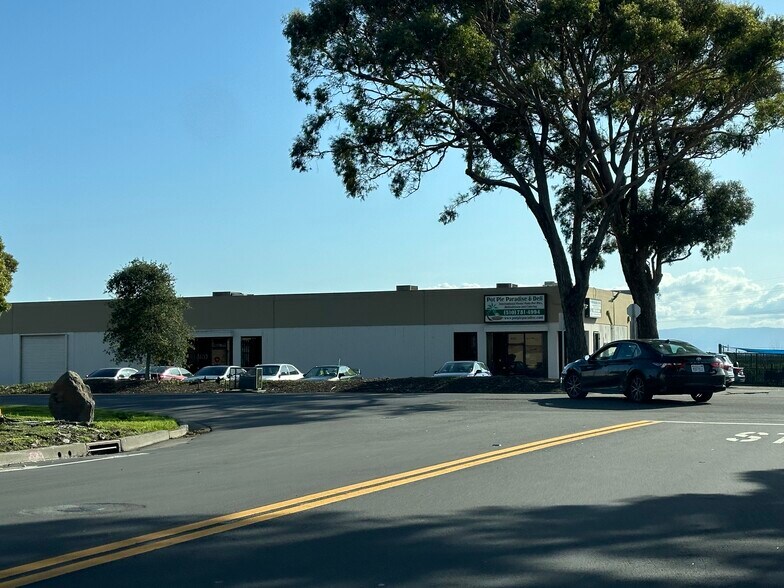 More Photos Of 3514-3544 Arden Rd, Hayward Warehouse For Lease