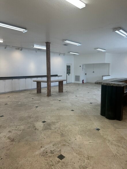 More Photos Of 3056 NE 12th Ter, Oakland Park Warehouse For Sale