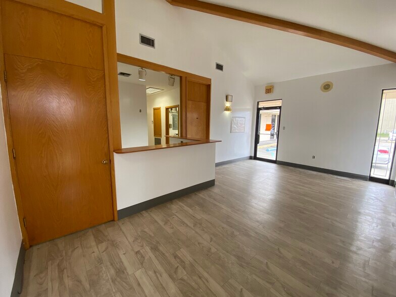 More Photos Of 1705 Lapalco Blvd, Harvey Healthcare For Lease