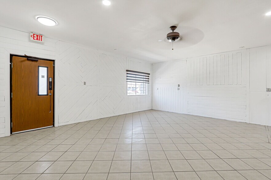 More Photos Of 2222 Bassett Ave, El Paso Storefront Retail Residential For Sale