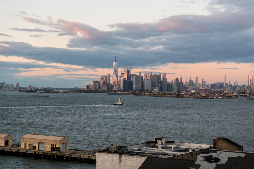 More Photos Of 14 53rd St, Brooklyn Flex For Lease