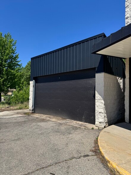 More Photos Of 1906 8th St NW, Austin General Retail For Sale