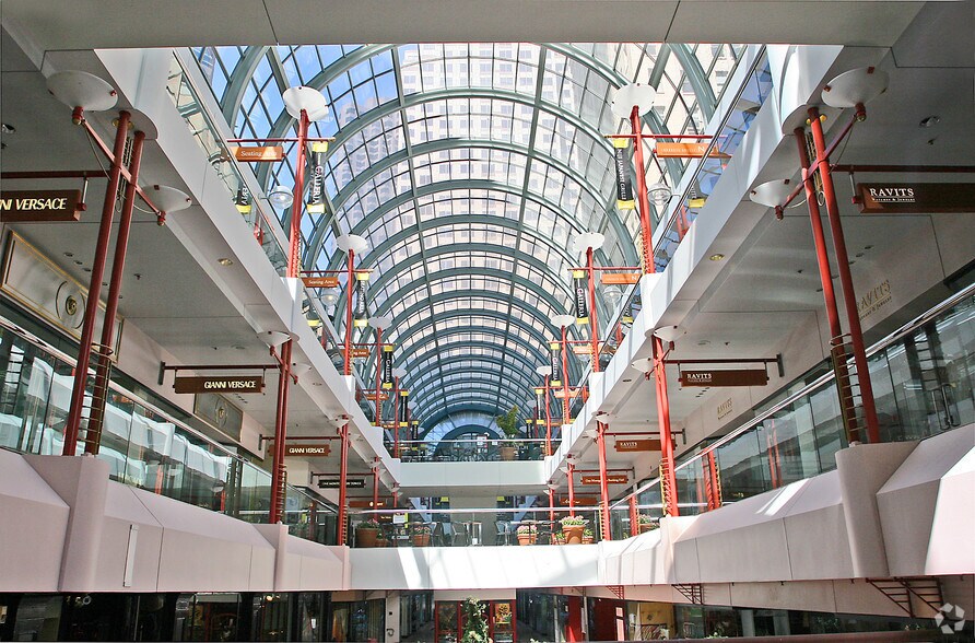 More Photos Of 50-90 Post St, San Francisco General Retail For Lease