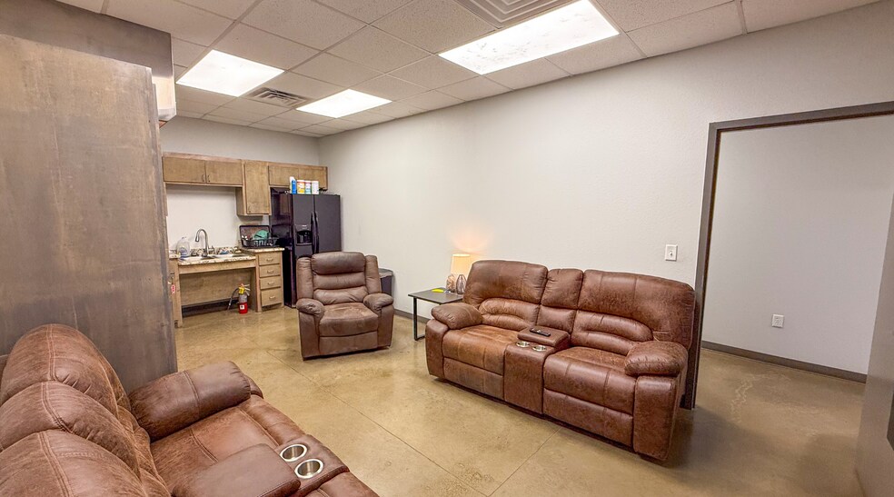 More Photos Of 8916 W County 139 rd, Midland Industrial For Lease