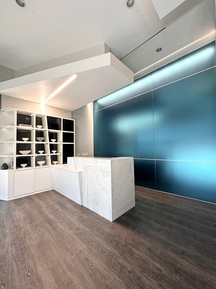 More Photos Of 2015 S Shepherd Dr, Houston Unknown For Lease