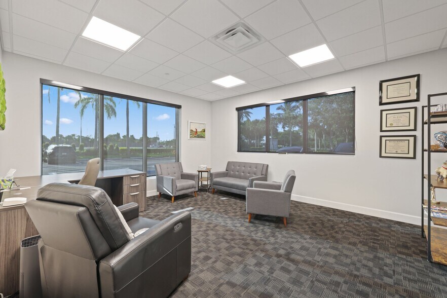 More Photos Of 10055 Yamato Rd, Boca Raton Medical For Sale