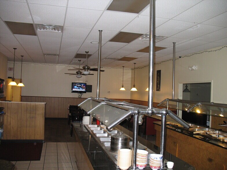 More Photos Of 1607 Pearlie Dr, Wichita Falls Restaurant For Lease