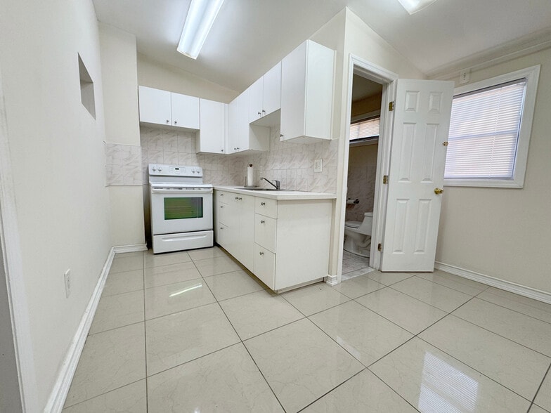 More Photos Of 6308 Bay Pky, Brooklyn Flex For Sale