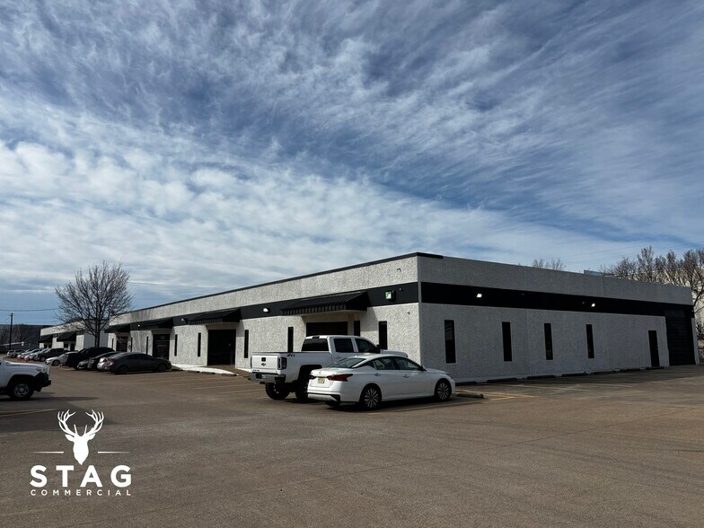 More Photos Of 3401 E University Dr, Denton Showroom For Lease