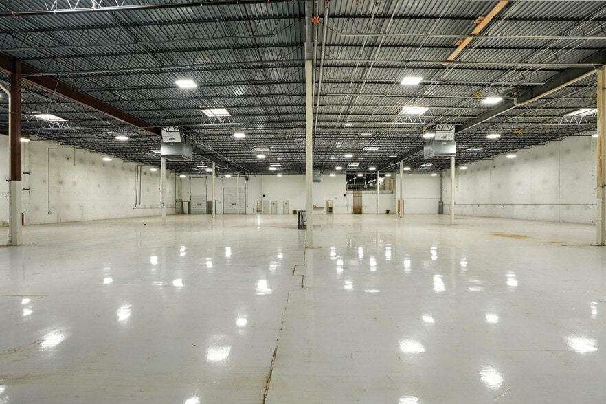 More Photos Of 8130 River Dr, Morton Grove Warehouse For Sale