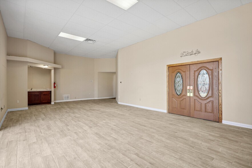 More Photos Of 13651 S 690 Rd, Wyandotte Specialty For Sale