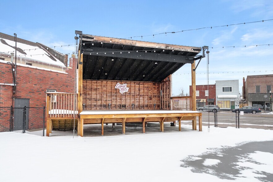 More Photos Of 117 E Allegan St, Otsego General Retail For Sale