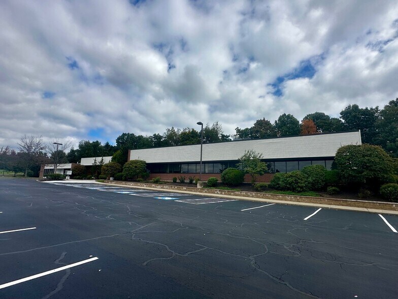 More Photos Of 97 Barnes Rd, Wallingford Office For Sale