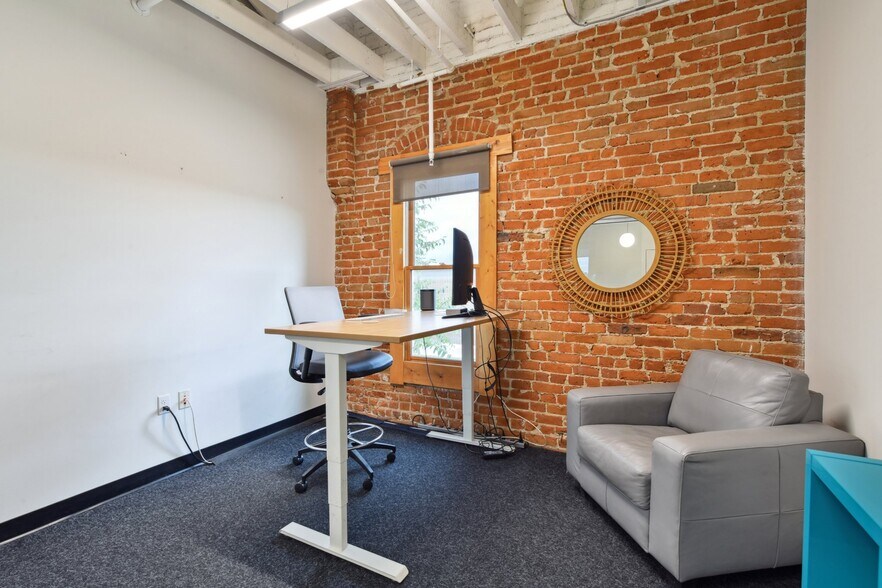 More Photos Of 2911 Walnut St, Denver Showroom For Sale