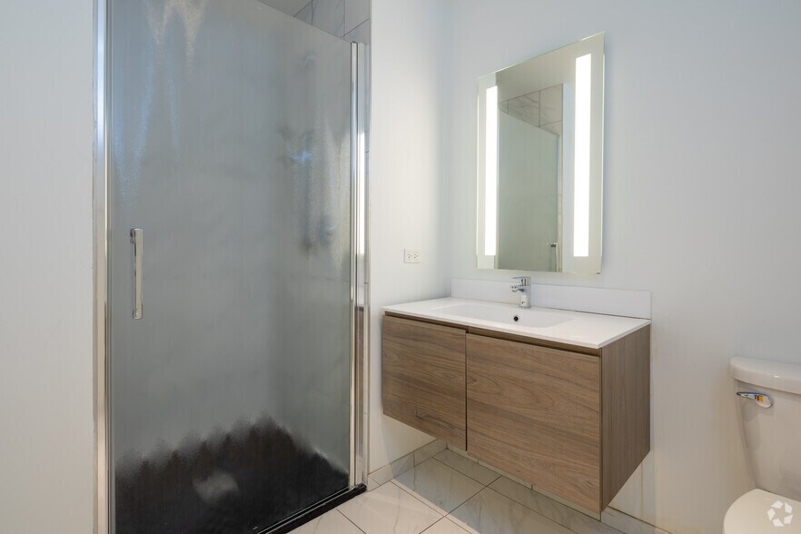 More Photos Of 1519 N Fremont St, Chicago Apartments For Lease