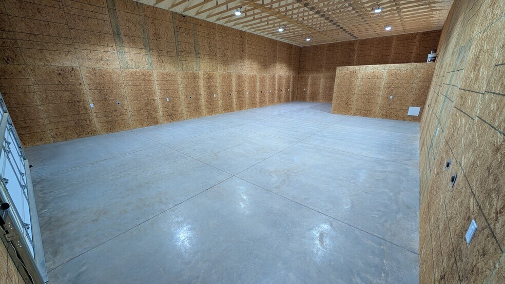 More Photos Of 853 Airport Loop Rd, Taylor Unknown For Lease