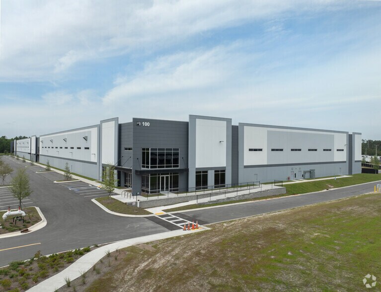 More Photos Of 7489 Commonwealth Ave, Jacksonville Distribution For Lease