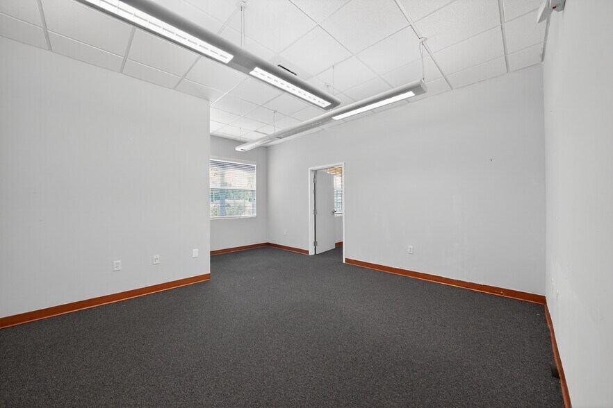 More Photos Of 3651 Virginia Ave, Fort Pierce Medical For Sale