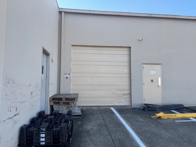 More Photos Of 681 N Plano Rd, Richardson Showroom For Lease