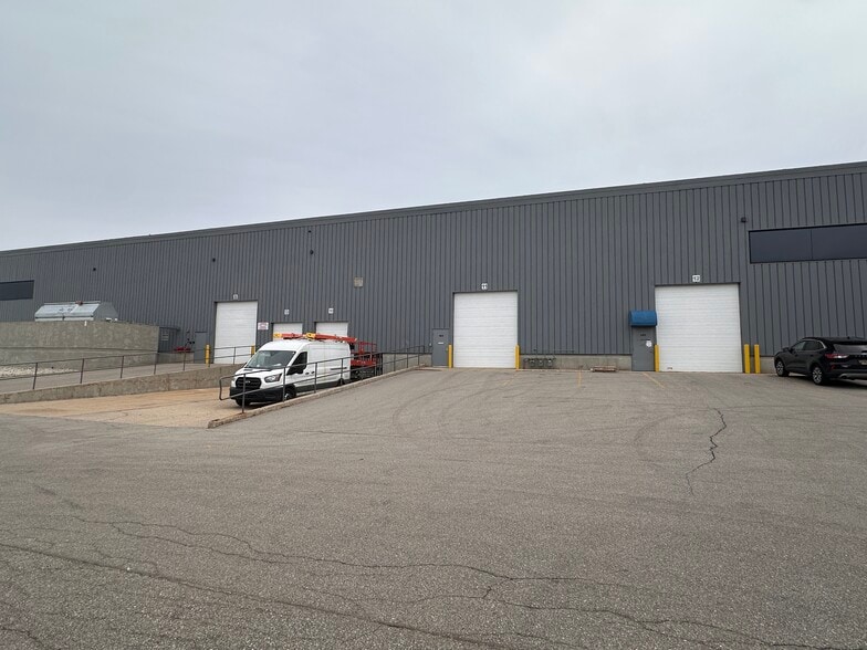 More Photos Of 4595 Broadmoor Ave SE, Grand Rapids Light Manufacturing For Lease
