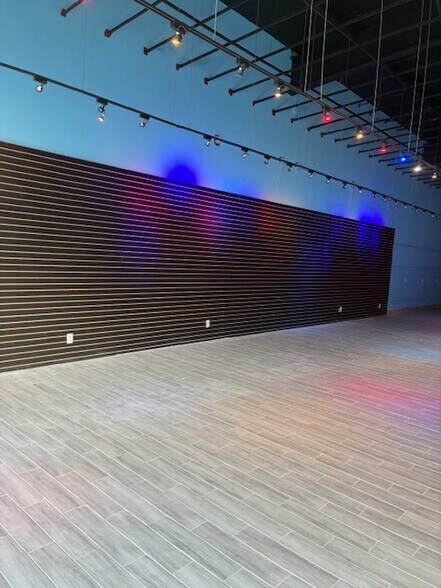 More Photos Of 1850 Lawrenceville Hwy, Decatur Freestanding For Lease
