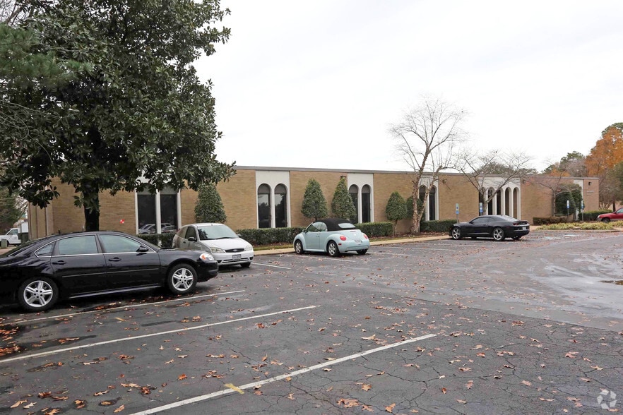 More Photos Of 6387 Center Dr, Norfolk Unknown For Lease