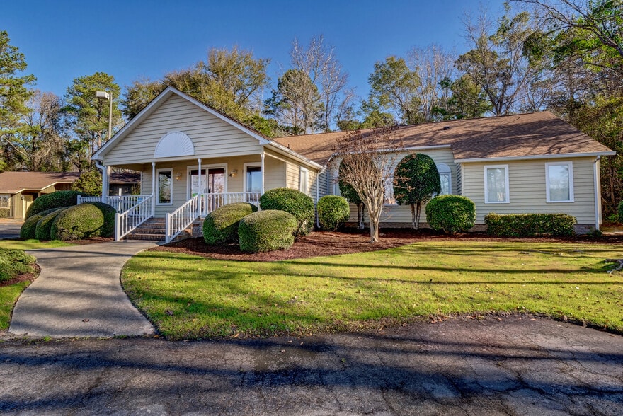 More Photos Of 14 Medical Center Dr SW, Supply Medical For Sale