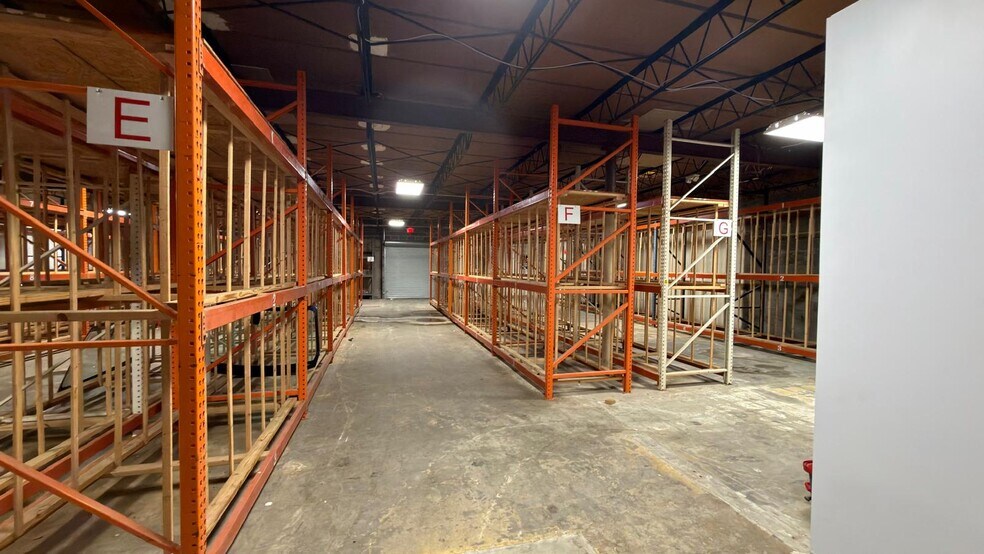 More Photos Of 5440 Gulf Fwy, Houston Warehouse For Lease
